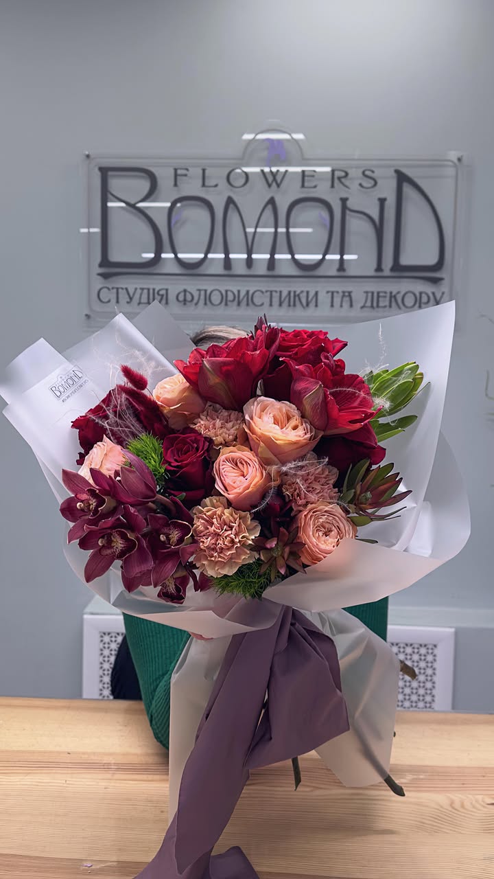 Artisan bouquet with red and pink flowers