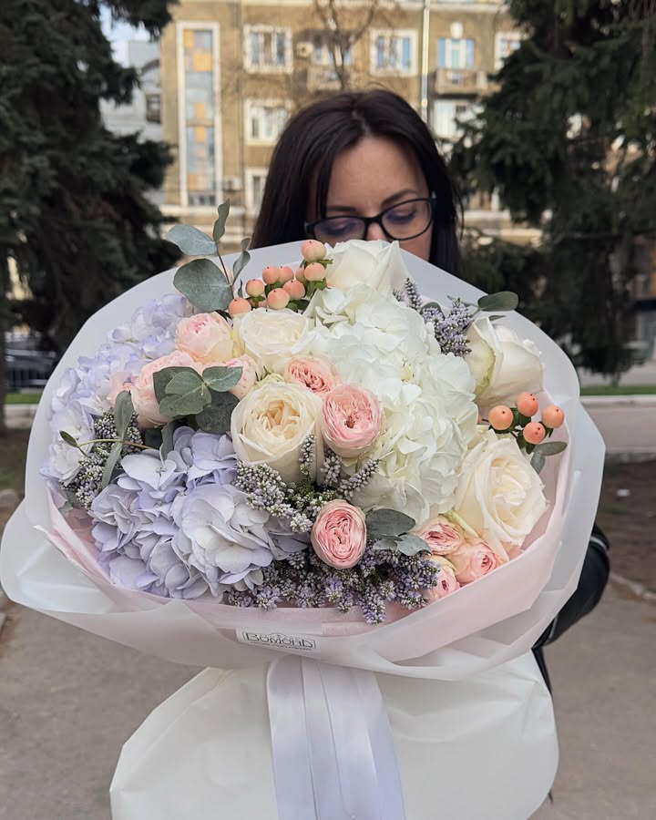 Bouquet of Hydrangeas and Pastel Roses