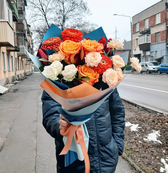 Bright Orange and White Roses & Gerberas Bouquet