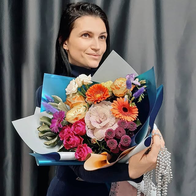 Bright Flower Bouquet with Gerberas and Hydrangea