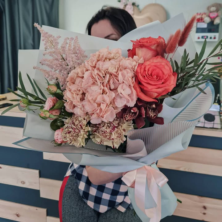 Pastel Roses and Hydrangea Bouquet