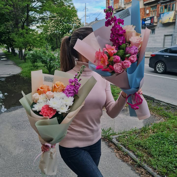 Compliment Bouquets with Roses and Bright Flowers