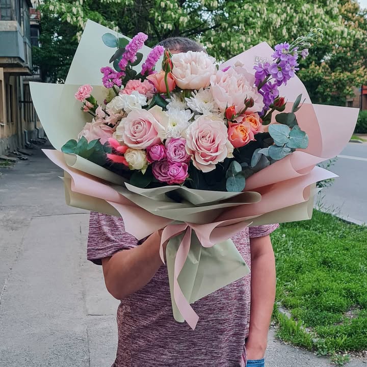 Luxurious bouquet with pink and white roses and peonies