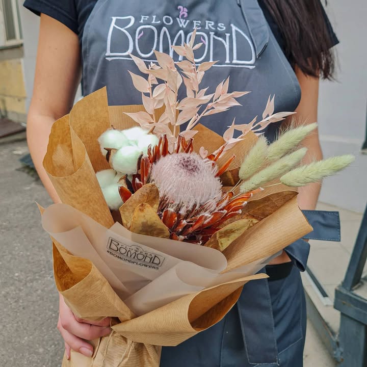 Dried Flower Bouquet with Cotton and Protea
