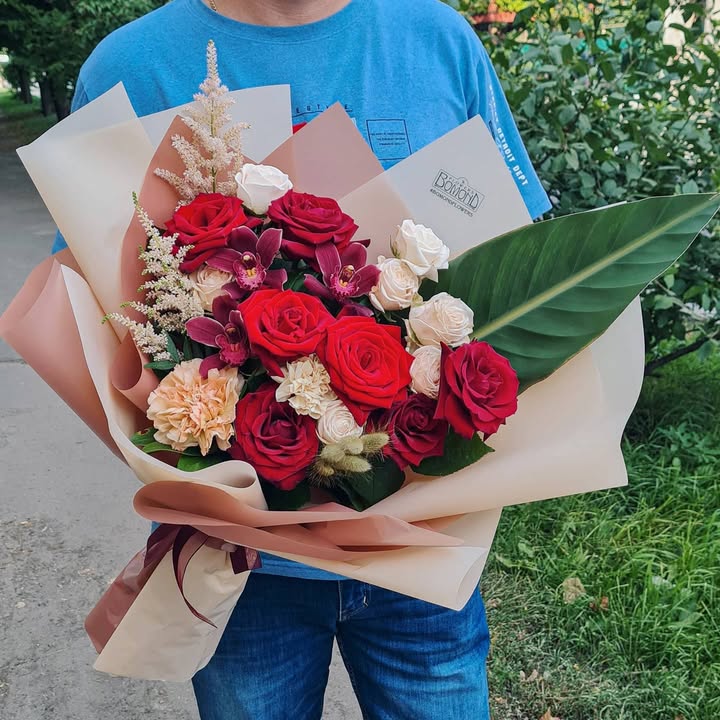 Explosion Flower Bouquet with Red Roses and Orchids