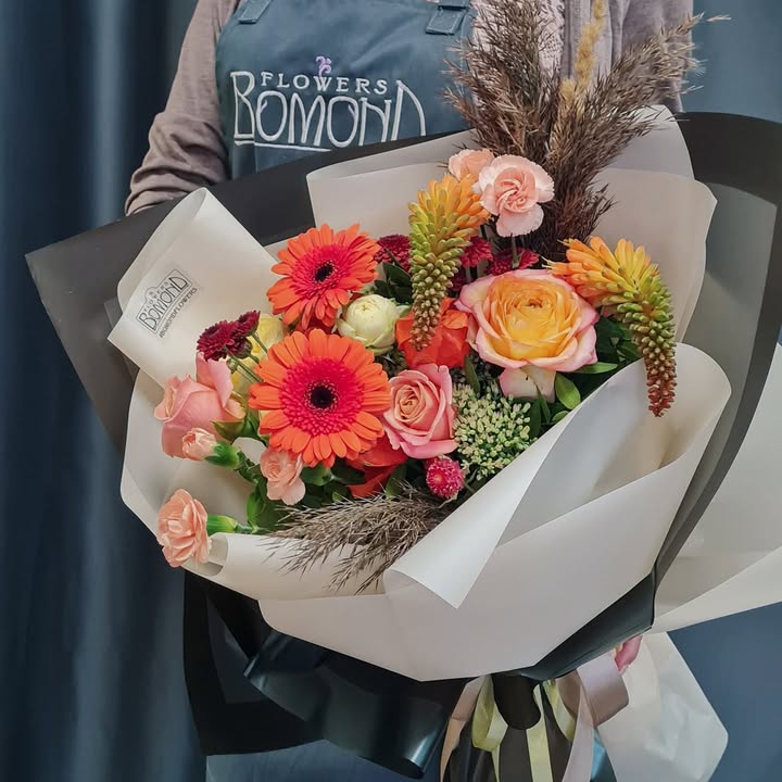 Autumn Bouquet with Gerberas and Roses