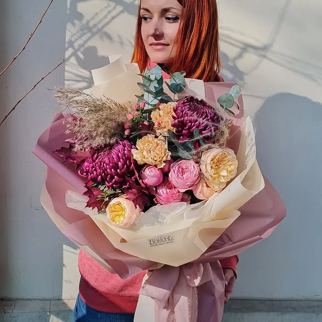 Autumn Flower Bouquet with Chrysanthemums and Roses