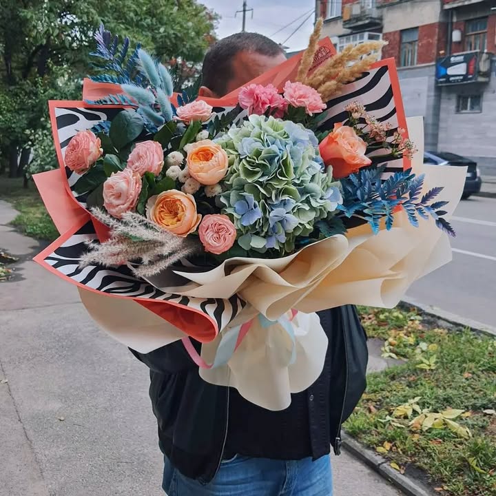 Bouquet with Hydrangea and Roses in Stylish Wrapping