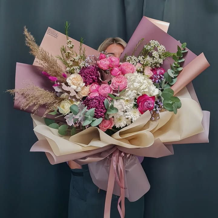 Delicate Autumn Bouquet with Pink and Purple Flowers