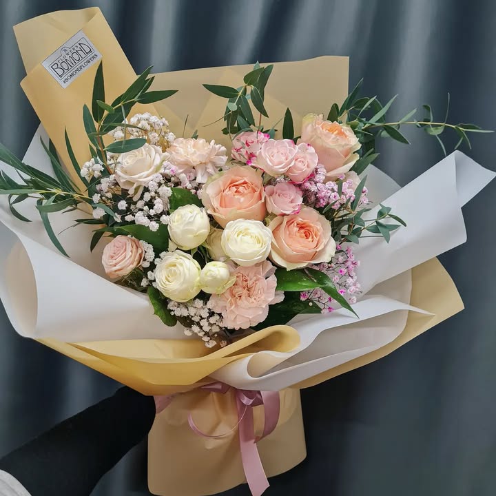 Tender Bouquet of Roses and Gypsophila
