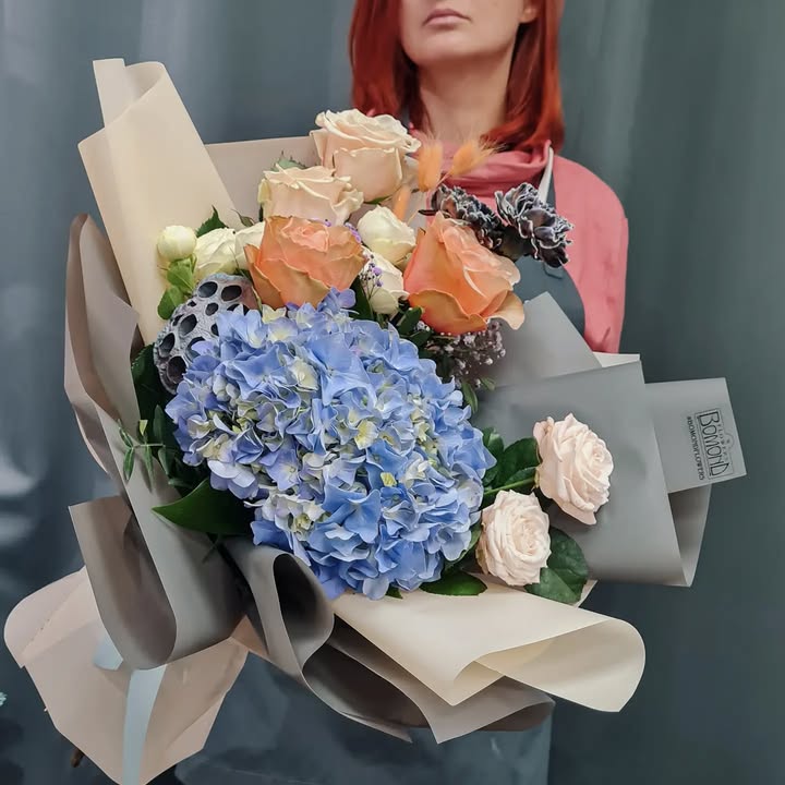 Bouquet with Blue Hydrangea and Peach Roses