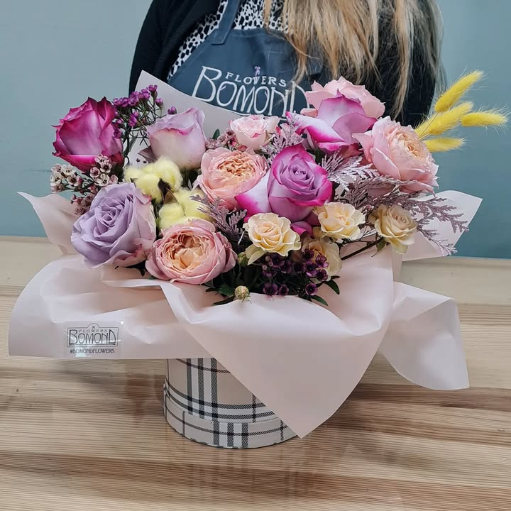 Peony-Style Roses Arrangement in Stylish Hat Box