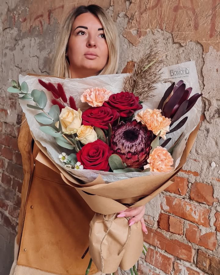 Bouquet with Protea and Red Roses