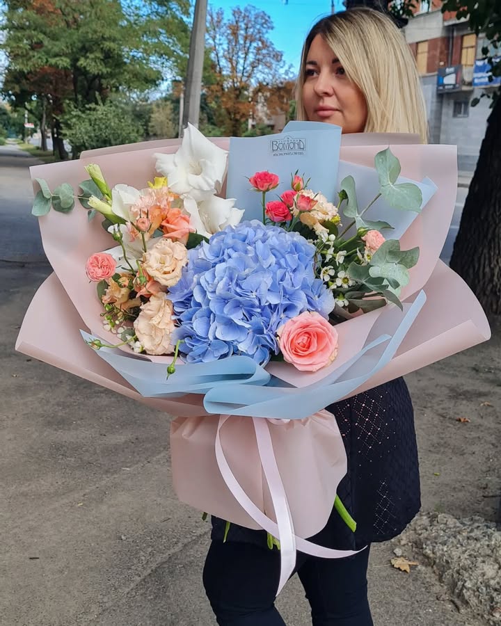 Bouquet with Blue Hydrangea and Pink Roses