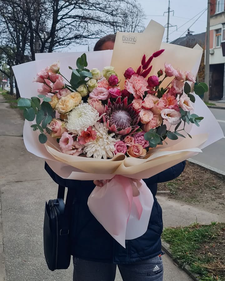 Bouquet with Protea and Soft Pink Flowers
