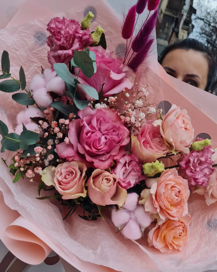 Pink Roses and Eustoma Bouquet
