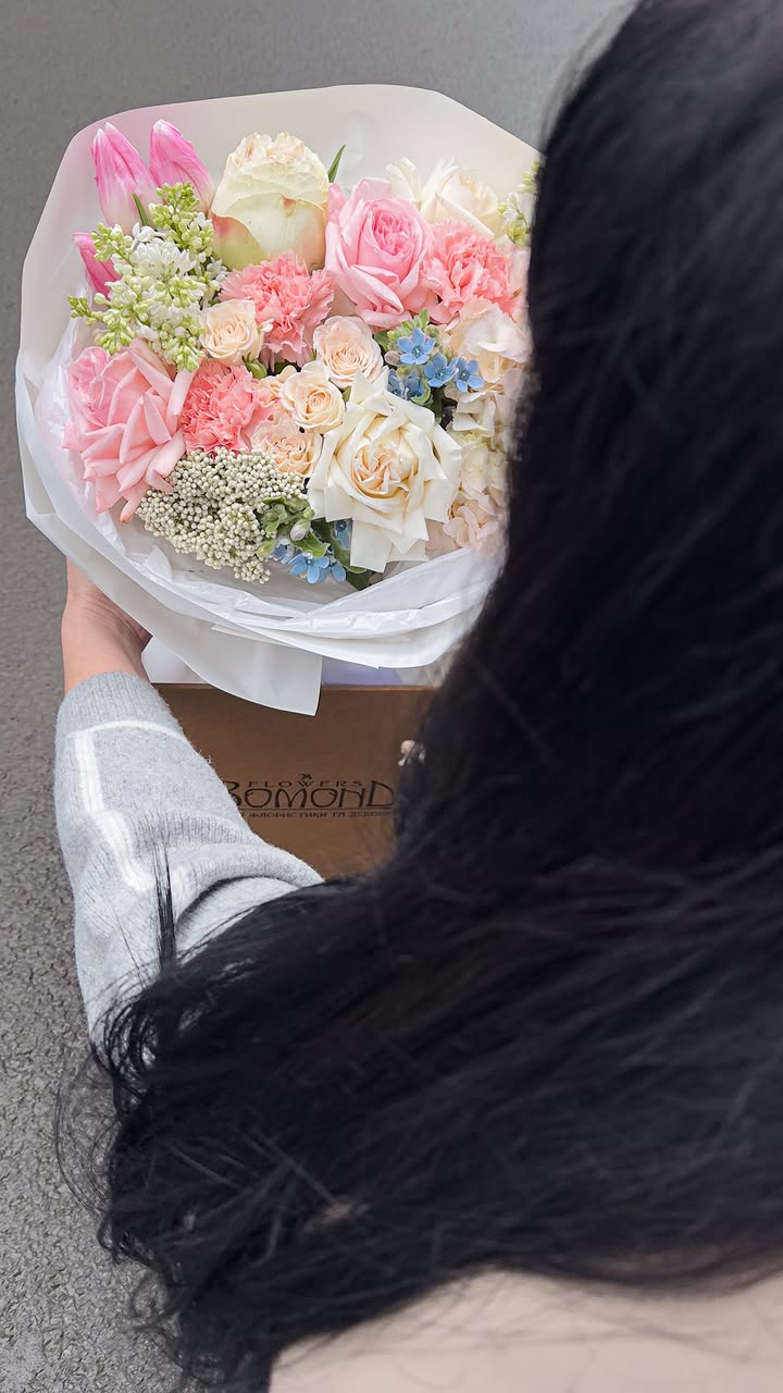 Tender Bouquet with Pink and White Flowers