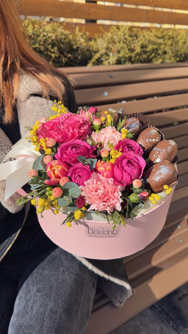 Flower Arrangement with Chocolate-Covered Strawberries in Hatbox