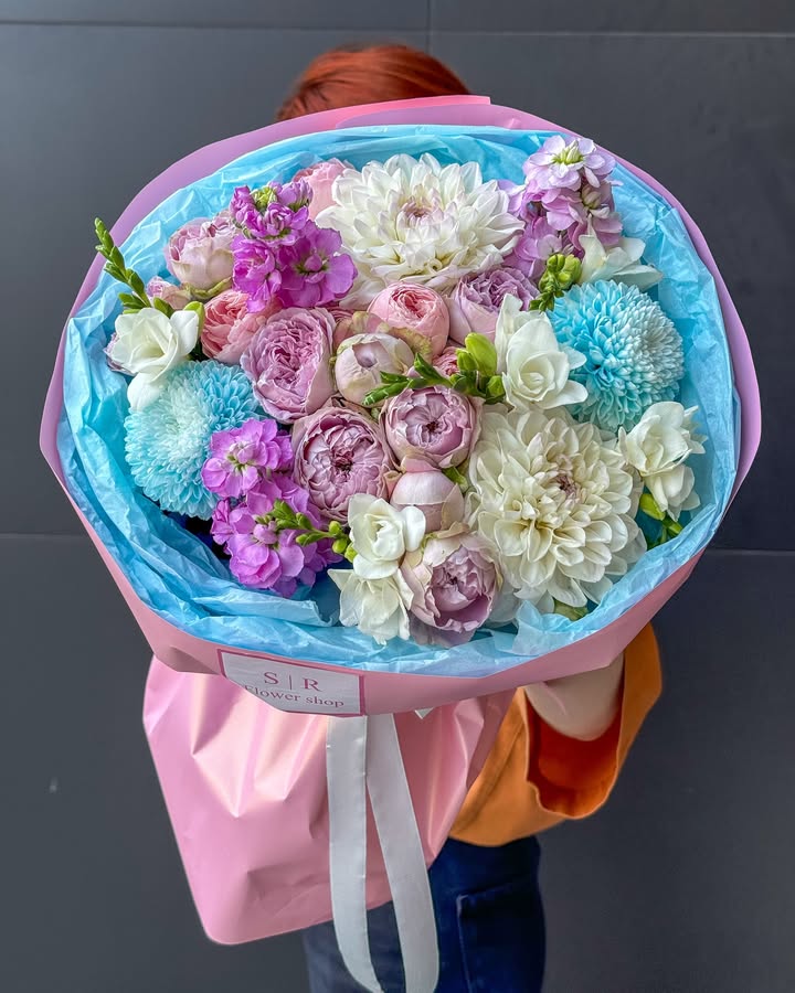 Яскравий букет для коханої